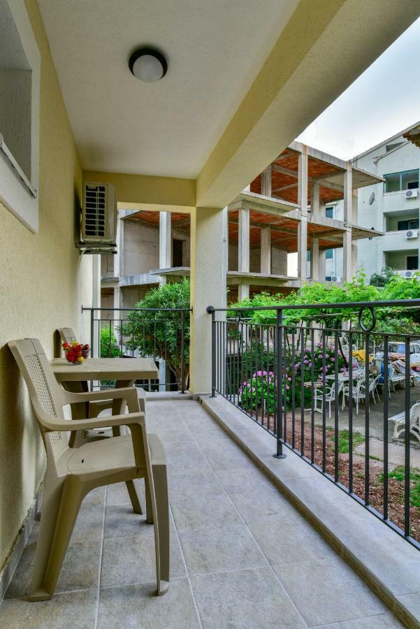 Apartmani Marina Kopitovic Петровац Экстерьер фото